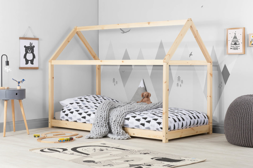 boys wooden bed